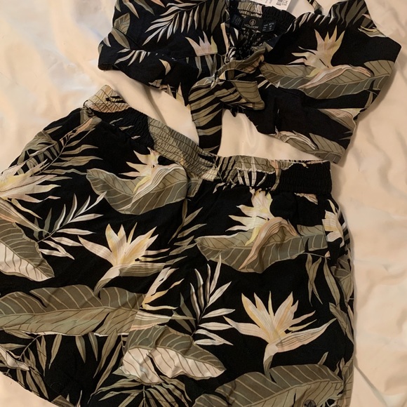 tillys beach floral set - Picture 4 of 4